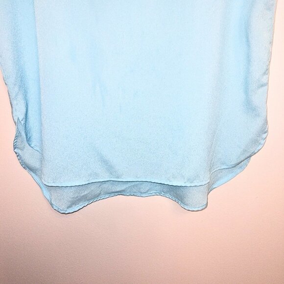 H.I.P. COLLECTIONS BLUE & WHITE HIGH LOW SHORT SLEEVE BLOUSE WITH COLD SHOULDER - Picture 4 of 5